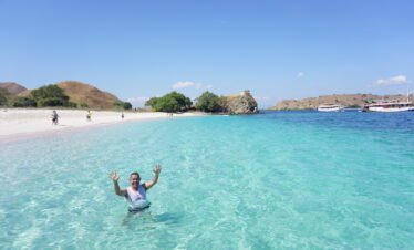 Best Komodo Beach