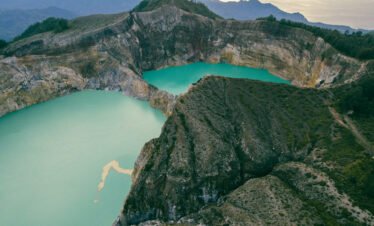 kelimutu lake tour