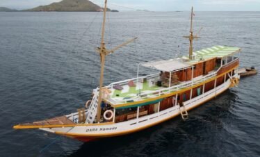 Komodo Boat Tour