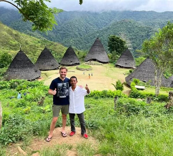 wae rebo 2 days tour